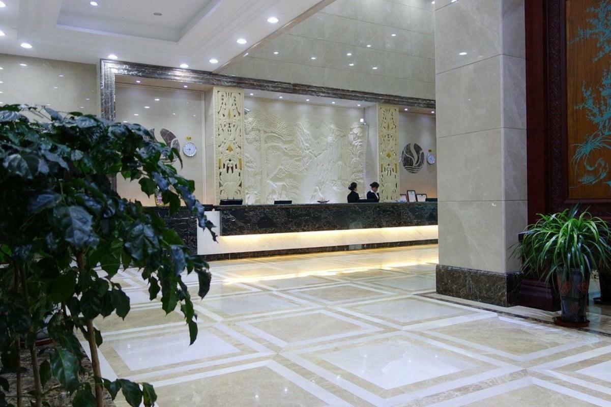 Mercure Hongqiao Airport Qixin 4*