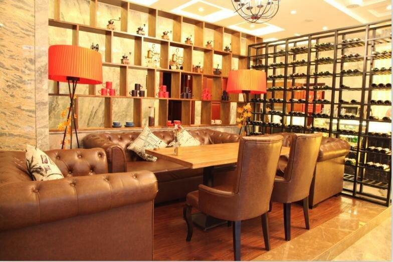 Mercure Hongqiao Airport Qixin Hotel 4*
